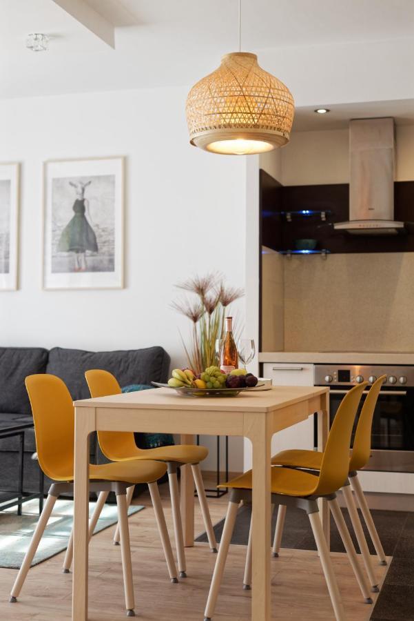 Apartment Center Parking By Impero *